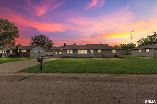 510 Westhaven Dr, Centralia, IL, 62801-5741 | Card Image