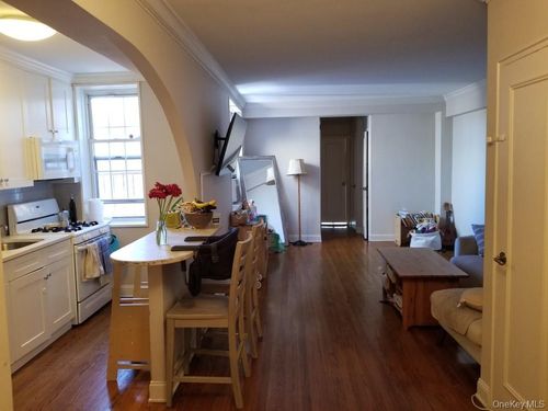 a68-760 Bronx River Rd, Yonkers, NY, 10708-6988 | Card Image