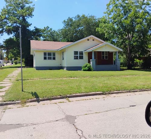 500 W 16th St, Ada, OK, 74820-7610 | Card Image