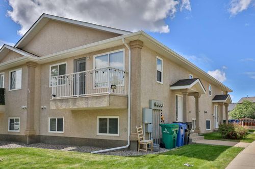 1-43 Highlands Pl W, Lethbridge, AB, T1J4Y3 | Card Image