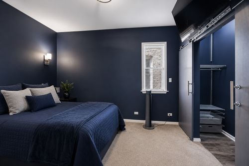4817 W Dakin St, Chicago, IL, 60641-2717 | Card Image