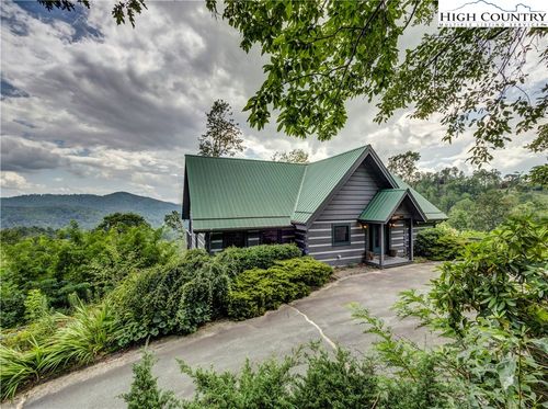 90 White Eagle Trl, Banner Elk, NC, 28604 | Card Image