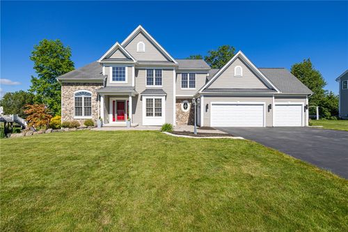3 Periwinkle Dr, Fairport, NY, 14450-9221 | Card Image