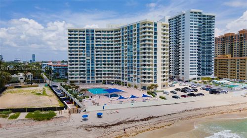 apt-322-3180 S Ocean Dr, Hallandale Beach, FL, 33009-7248 | Card Image