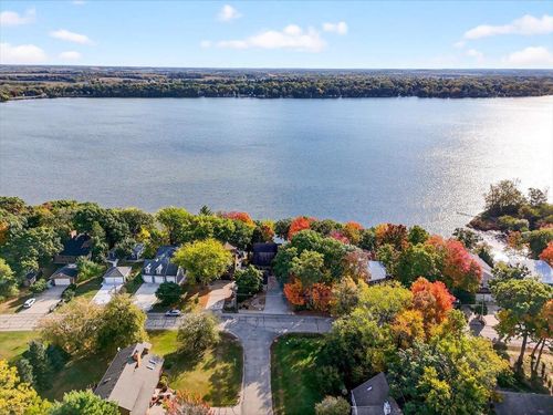 N6802 Shorewood Hills Road, LAKE MILLS, WI, 53551 | Card Image