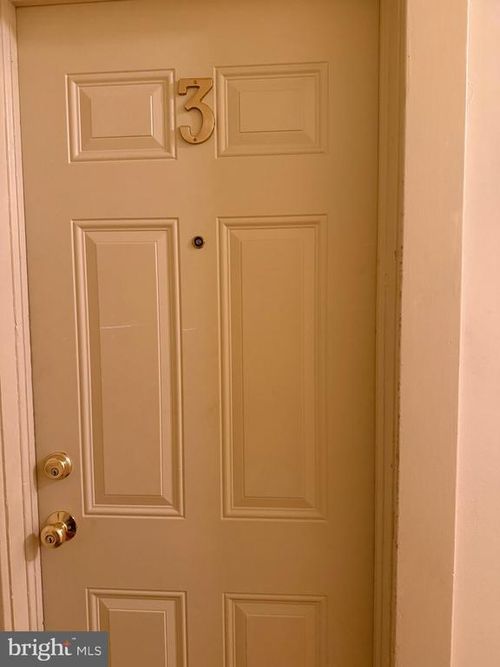 apt-203-3 S Church St, BERRYVILLE, VA, 22611-6006 | Card Image