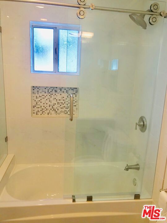 Residential Lease in Inglewood 3