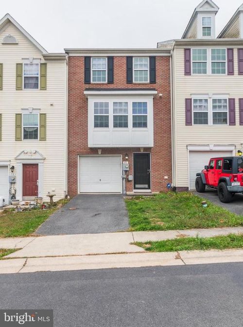 48 Carnegie Links Dr, MARTINSBURG, WV, 25405-5776 | Card Image