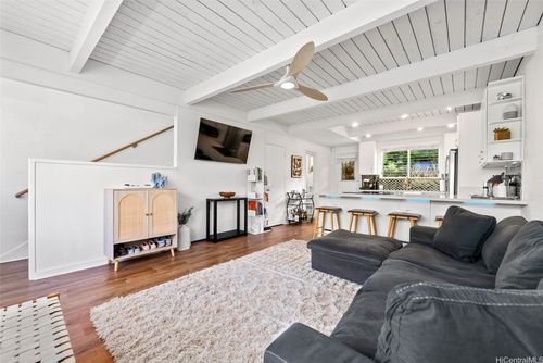 apt-4-4130 Keanu St, Honolulu, HI, 96816-5583 | Card Image