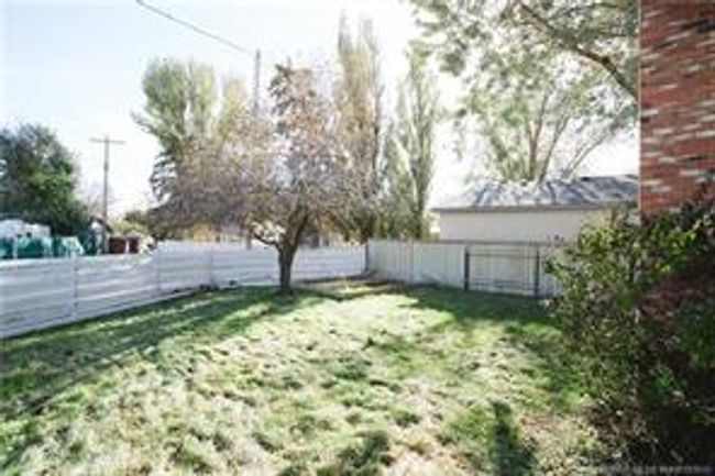 25 Hays Crt Nw, House detached with 5 bedrooms, 2 bathrooms and null parking in Medicine Hat AB | Image 44