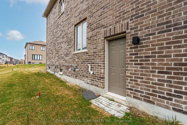 1284 Klondike Dr, House other with 4 bedrooms, 4 bathrooms and 2 parking in Oshawa ON | Image 43