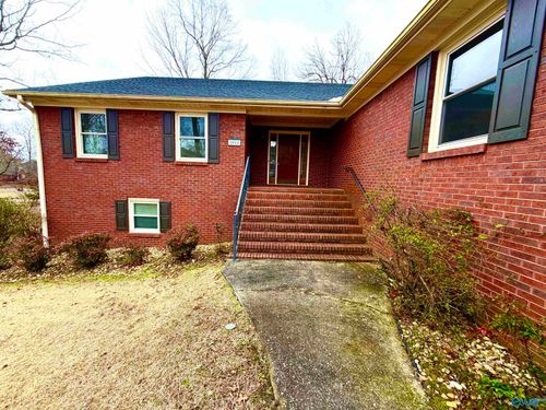 2050 Hickory Trail Ne, Arab, AL, 35016 | Card Image