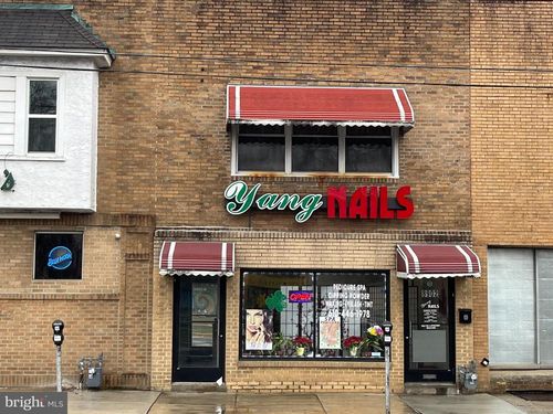 8902 W Chester Pike, UPPER DARBY, PA, 19082-2605 | Card Image