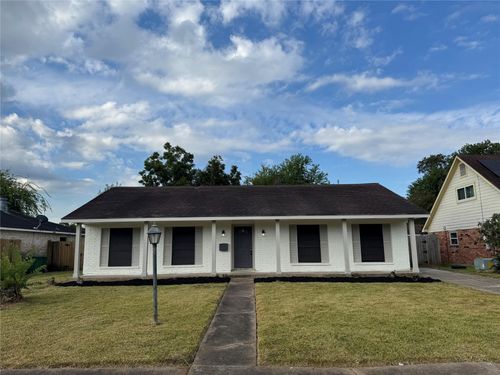 11010 Sageburrow Dr, Houston, TX, 77089-3720 | Card Image