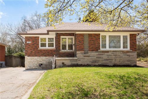 1216 Fisher Avenue, Burlington, ON, L7P2L4 | Card Image
