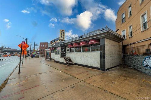 1506 Bronxdale Ave, Bronx, NY, 10462-3304 | Card Image
