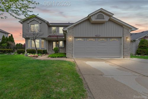 54860 Pimenta Dr, Macomb, MI, 48042-2219 | Card Image