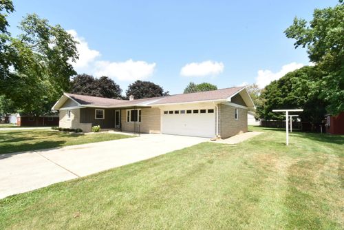 201 E Maple St, Fowler, IN, 47944-1120 | Card Image