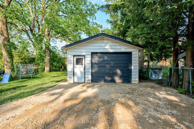 239 Nile St, House other with 4 bedrooms, 2 bathrooms and 8 parking in Stratford ON | Image 45