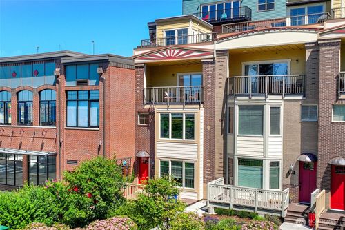 1301 8th St, Bellingham, WA, 98225-7323 | Card Image