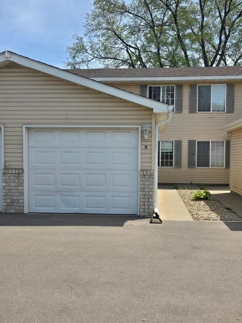 9-915 7th St, Jordan, MN, 55352-1079 | Card Image