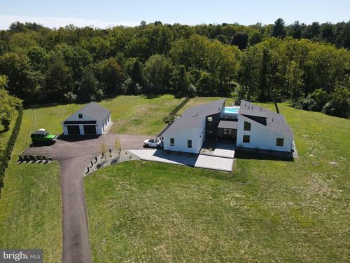 77 Frankenfield Rd, OTTSVILLE, PA, 18942-9773 | Card Image