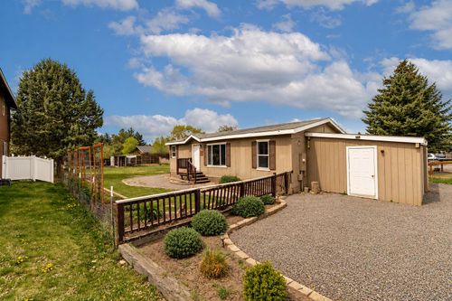 2207 Sw 22nd St, Redmond, OR, 97756-8946 | Card Image