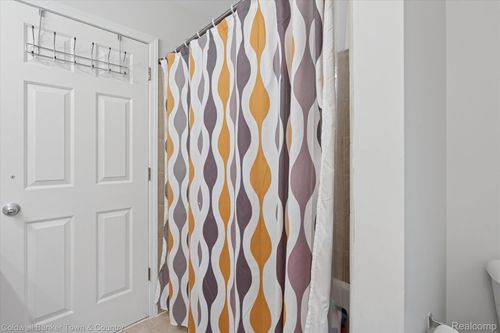 274 Carnoustie, Highland, MI, 48357-4752 | Card Image