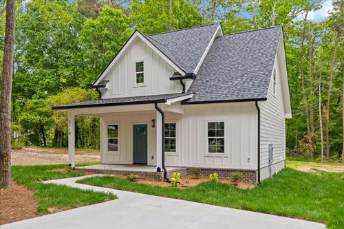 2119 Oak St, Signal Mountain, TN, 37377-1357 | Card Image