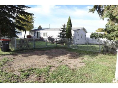 4501 48 Ave, House other with 3 bedrooms, 2 bathrooms and null parking in Thorsby AB | Image 2