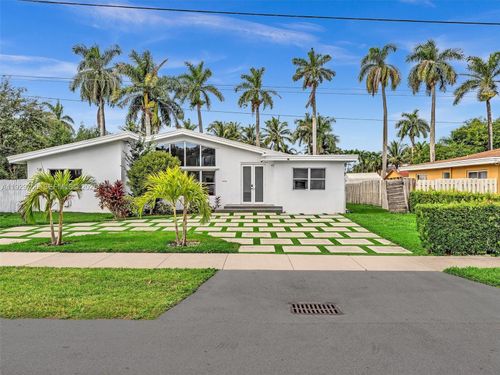 20120 25th Ct, Miami, FL, 33180-1902 | Card Image