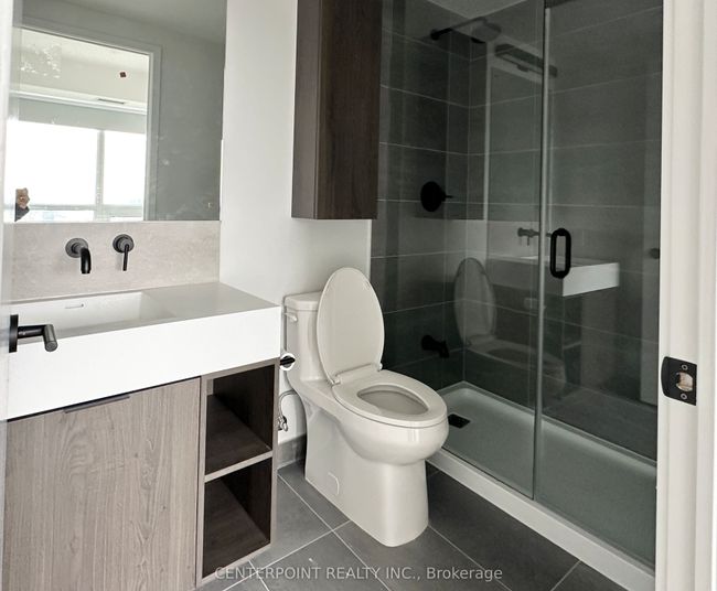 3313 - 108 Peter St, Condo with 3 bedrooms, 2 bathrooms and null parking in Toronto ON | Image 11