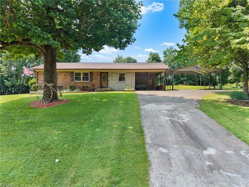 1220 Bowen Rd, Yadkinville, NC, 27055-7103 | Card Image