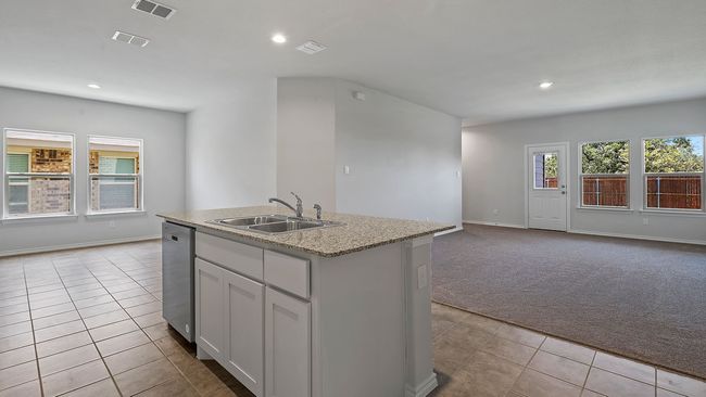 7612 Misty Creek Drive, House other with 4 bedrooms, 3 bathrooms and null parking in Denton TX | Image 6