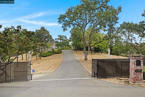 1891 Meadow Ln, Walnut Creek, CA, 94595-2629 | Card Image
