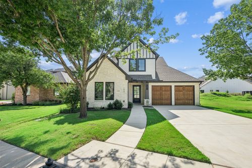 204 Pecan St, Roanoke, TX, 76262-8687 | Card Image