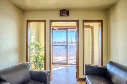 1713 S 28th St, Clinton, OK, 73601-5608 | Card Image