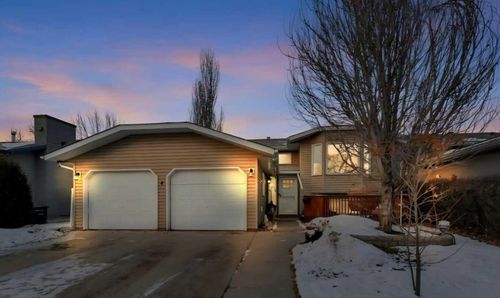 4 Blackstone Ave, Lacombe, AB, T4L1P8 | Card Image