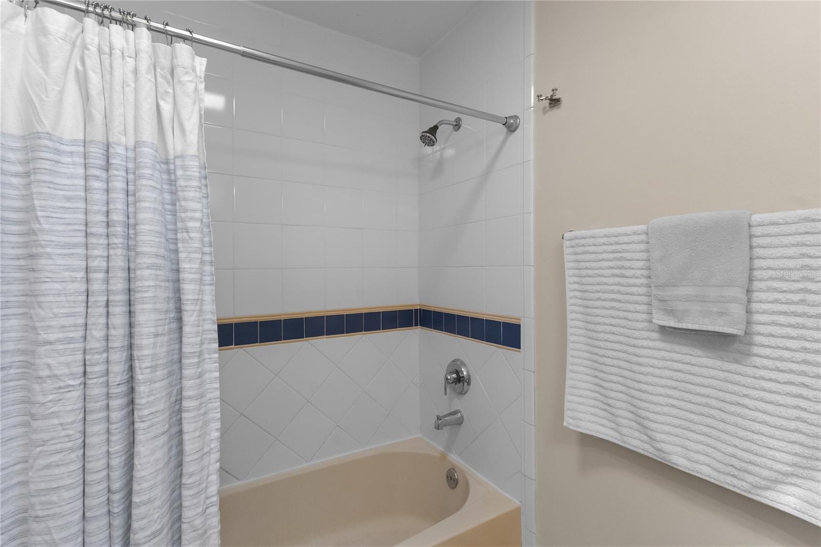 Residential Lease for rent in HUMACAO, 34 BIRDIE LN, 1800 m²