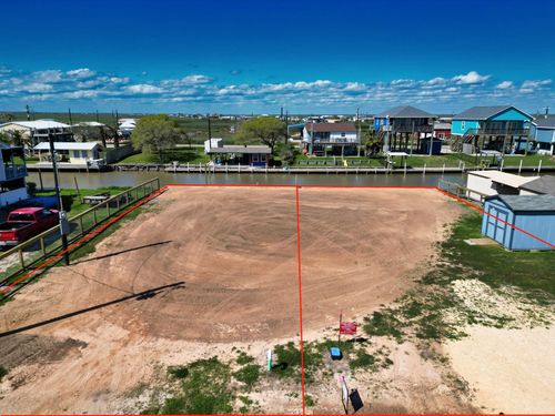 2411 Gulfview Dr, Sargent, TX, 77414-8819 | Card Image