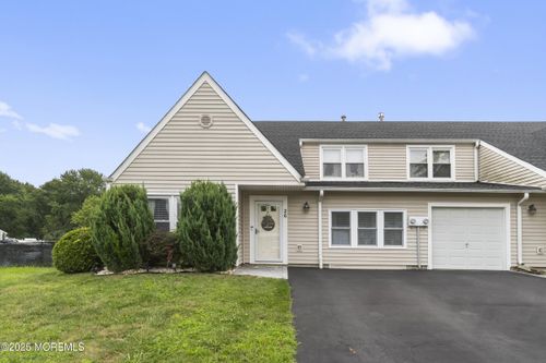 26 Scenic Dr, Freehold, NJ, 07728-3446 | Card Image