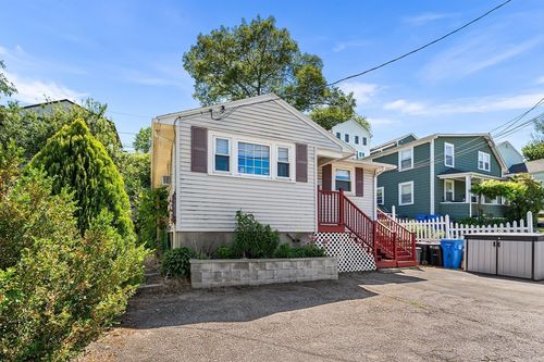 104 College Farm Rd, Waltham, MA, 02451-3106 | Card Image