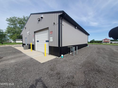 1579 E Wyandot Ave, Upper Sandusky, OH, 43351-9648 | Card Image