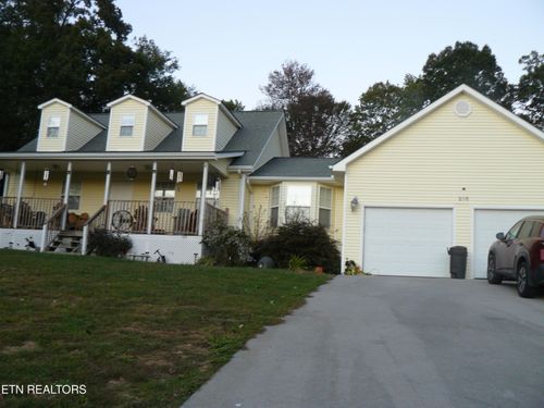 216 Mountain Rd, New Tazewell, TN, 37825-4439 | Card Image