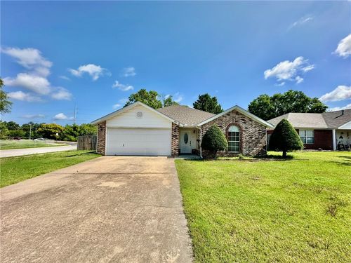 801 Jon Dr, Bentonville, AR, 72712-6531 | Card Image