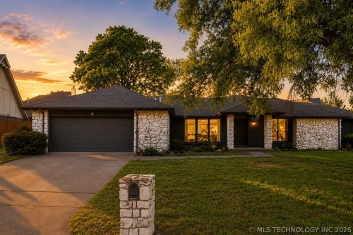 7505 E 65th St, Tulsa, OK, 74133-7526 | Card Image