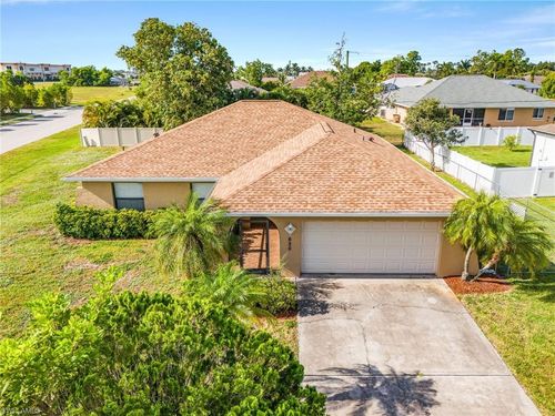 820 Sw 16th Ter, Cape Coral, FL, 33991-3323 | Card Image