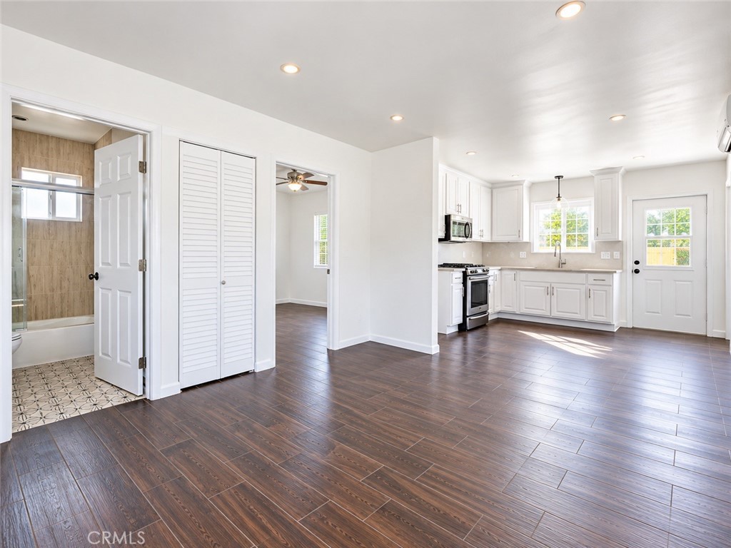 Residential Lease in Los Angeles 4