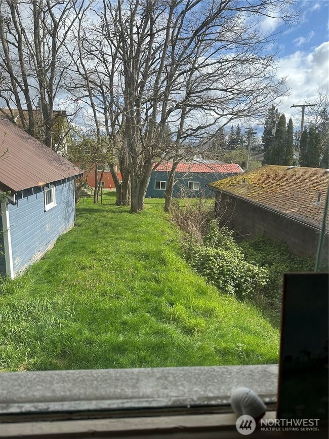 back yard | Image 8