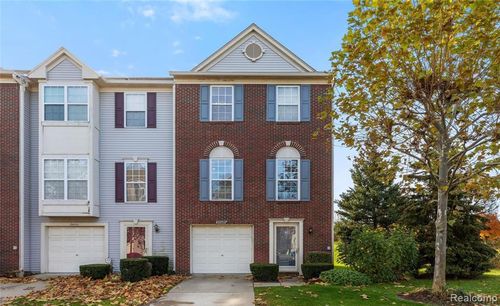 36420 Dominion Cir, Sterling Heights, MI, 48310-7459 | Card Image